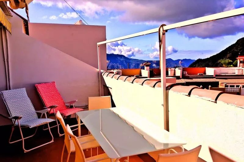 Semi-troglodytic house situated in the highest village of Gran Canaria