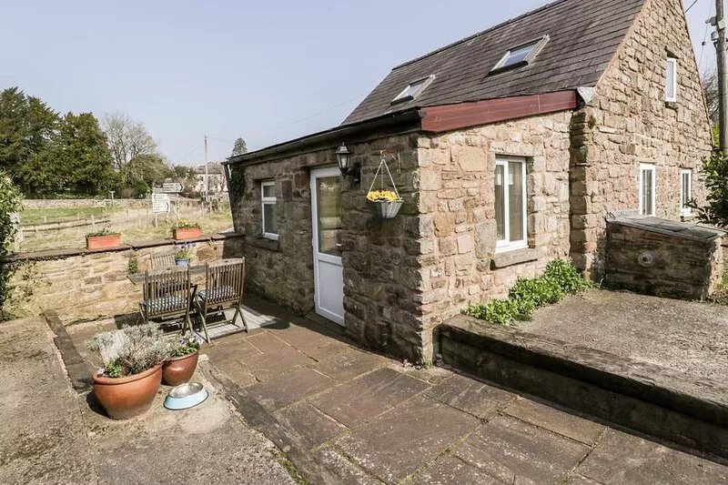 THE POUND, pet friendly, with a garden in Trellech