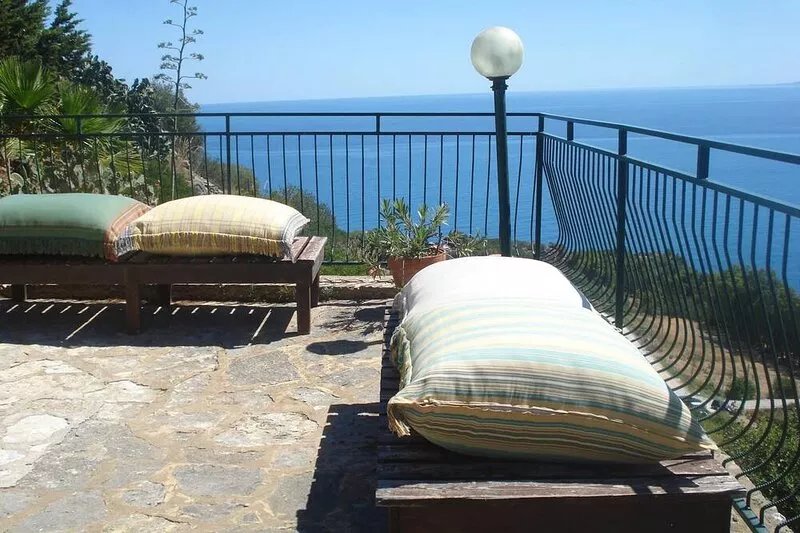 ** FABULOUS VIEW FRONT OF MEDITERRAIN SEA **