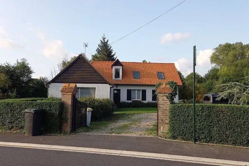 Comfortable house with large garden