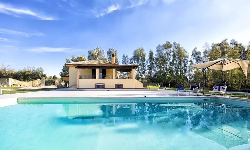 Alghero Villa for 8 people with 2 kitchens, swimming pool, ramp for the disabled
