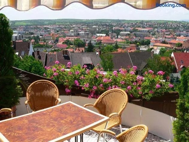 Ferienhaus Apartmanhaz Zalanki