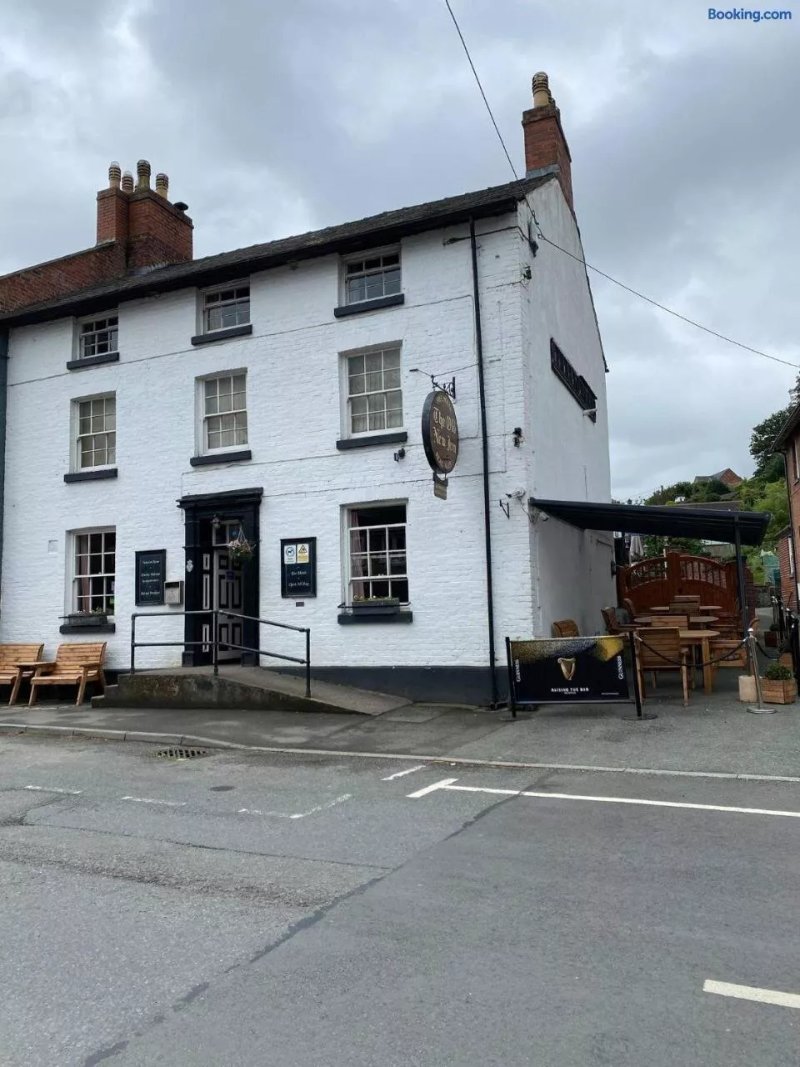 The Old New Inn