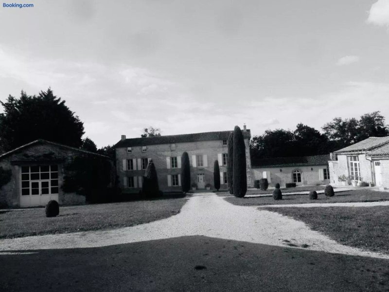 Le Clos Des Hirondelles