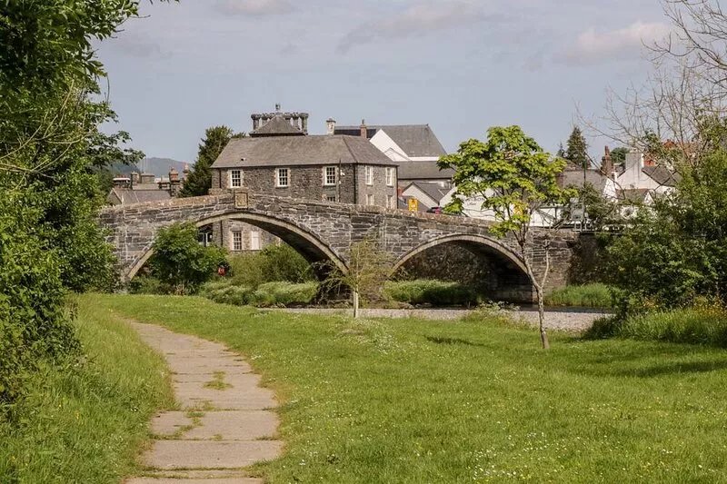 DALE COTTAGE, pet friendly, character holiday cottage in Llanrwst