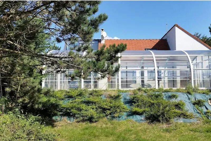 Large 14 Pers villa with heated pool 200 m from the sea