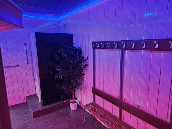 Float Space, By Palm Springs