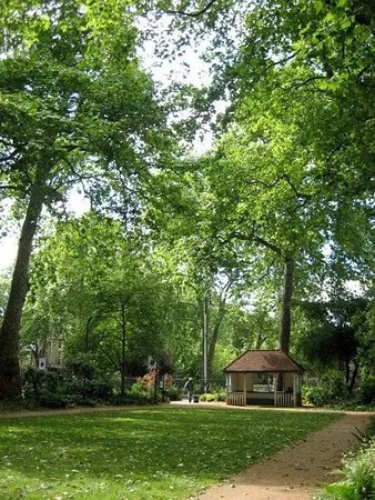 Woburn Square Garden
