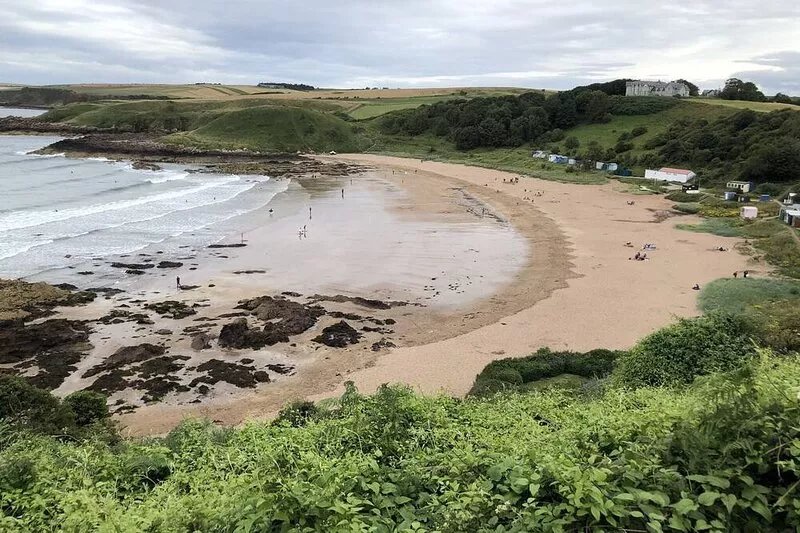 Charming fishermans cottage within minutes of beach and harbour