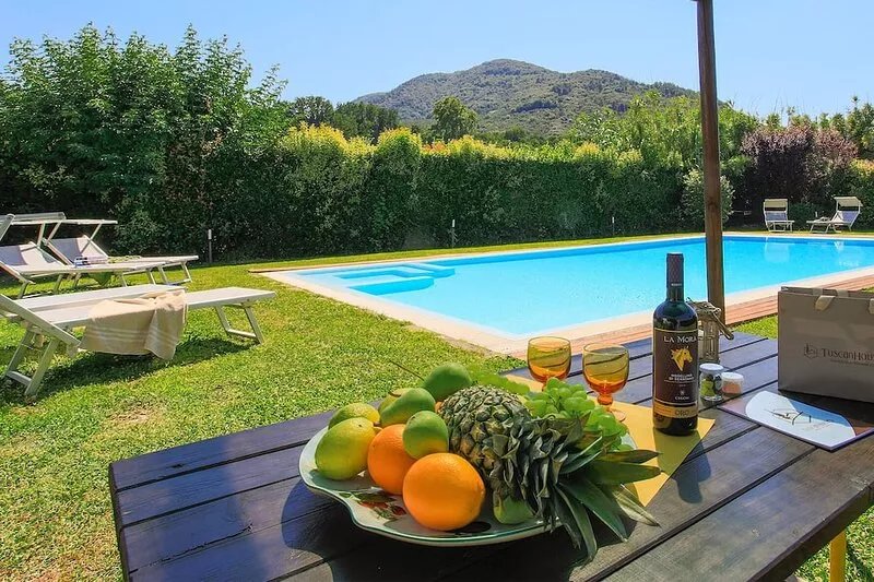 Villa / Independent home in Lucca with 5 bedrooms sleeps 10