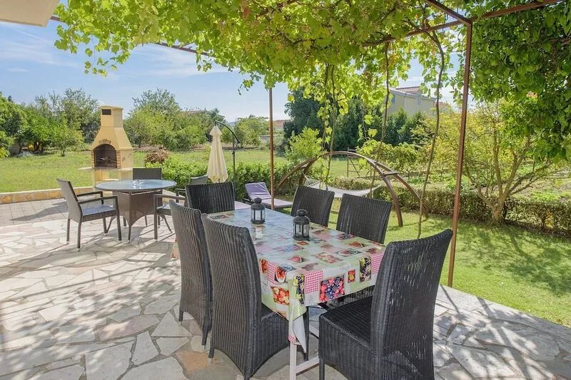 Family-friendly villa, only 150m to the child-friendly beach
