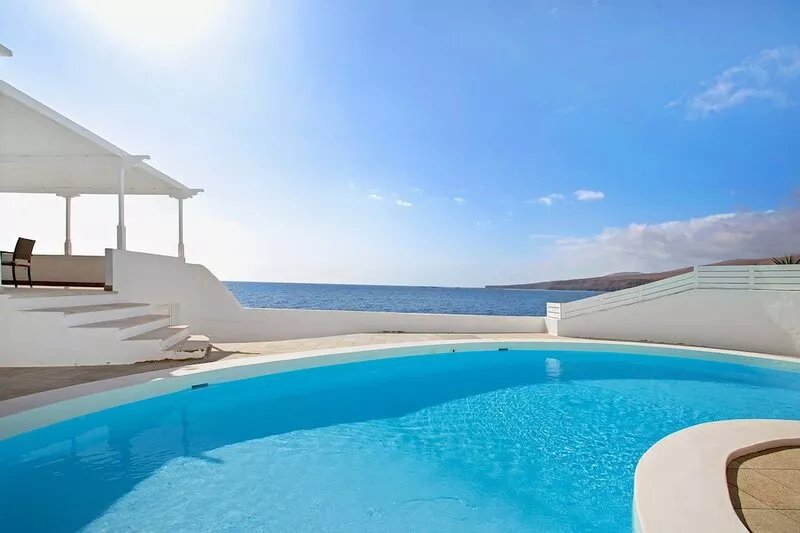 Spectacular Villa el Pescador with Wi-Fi, Terraces and Pool