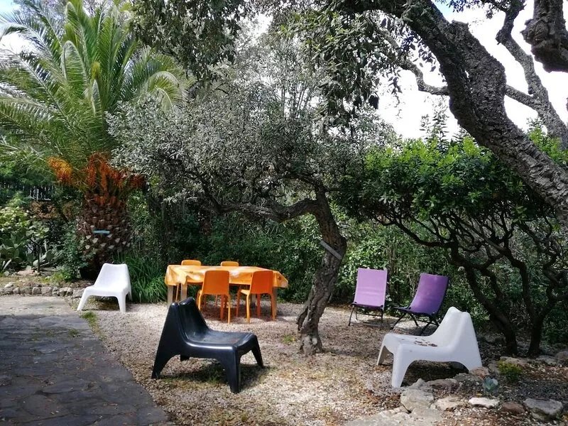 Seaside and very quiet, ground floor villa renovated 6 people 90 m2 in