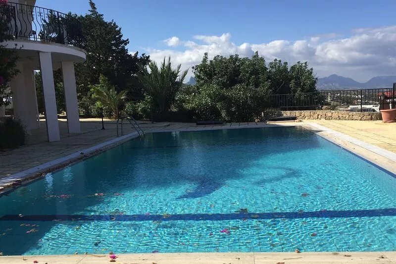Stylish Detached Apartment with its Own Private Pool and Stunning Views
