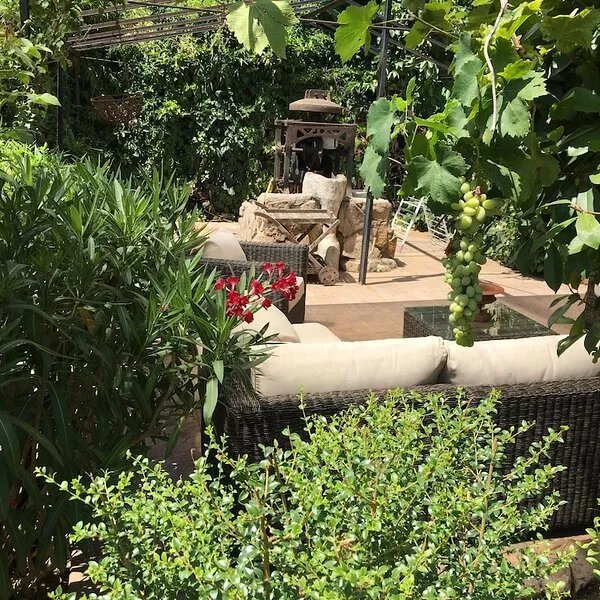 beautiful quiet villa in the countryside ten minutes from the seaside