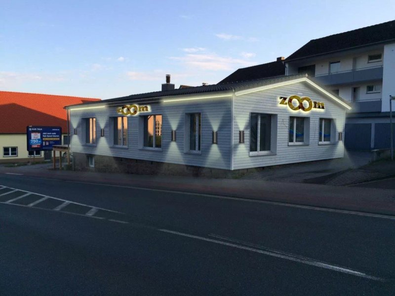 Zoom Cafe & Restaurant