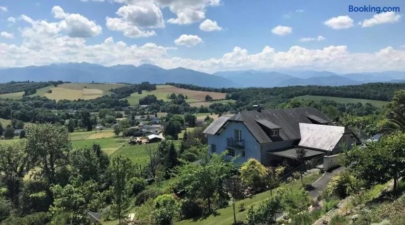 Gites de La Maison Bleue d'Estialescq