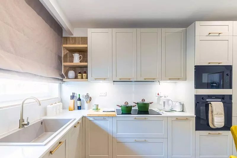 A cozy new self check-in property that is just a 10-min walk from St Julian's.