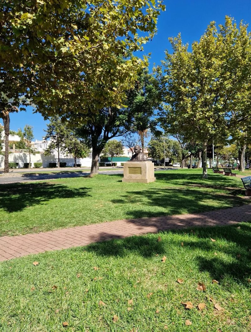 Mahatma Gandhi Monument