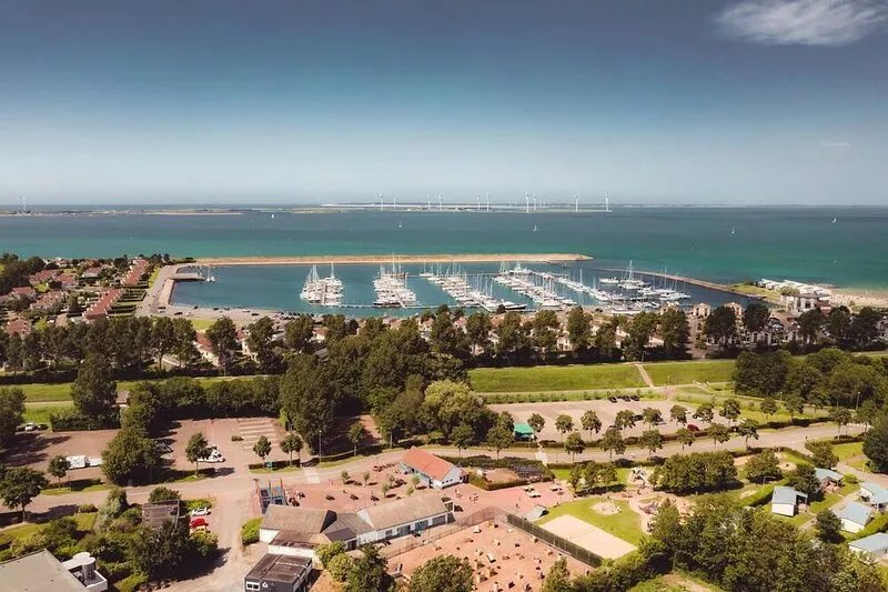 Detached bungalow, in a holiday park within walking distance of the beach