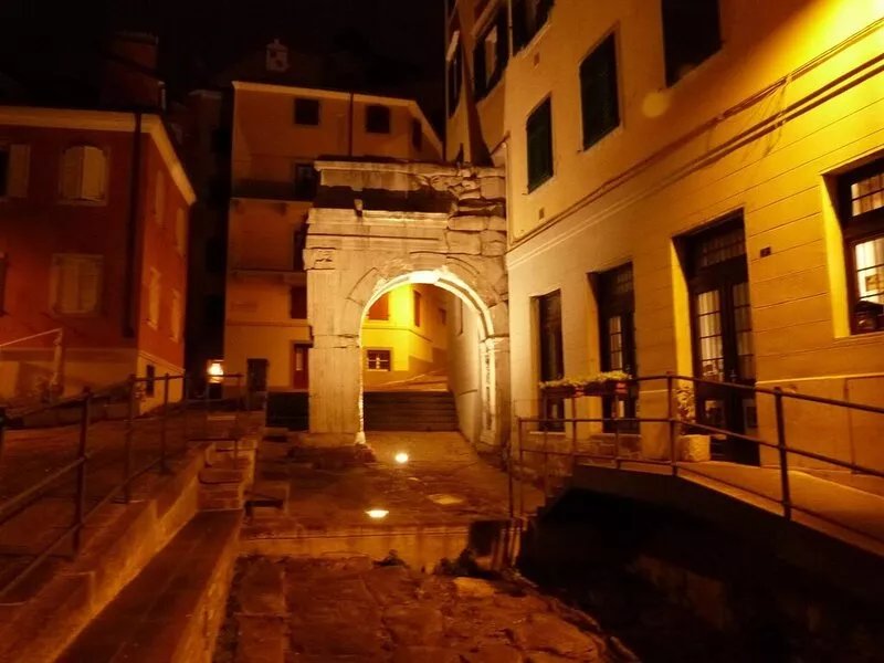Apartment in the city center + Wi-Fi + Car Park