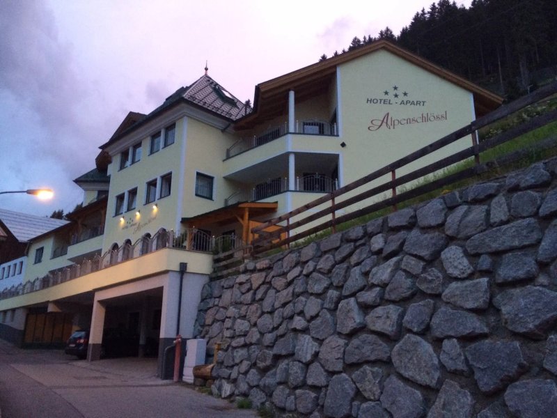 Hotel Apart Alpenschloessl