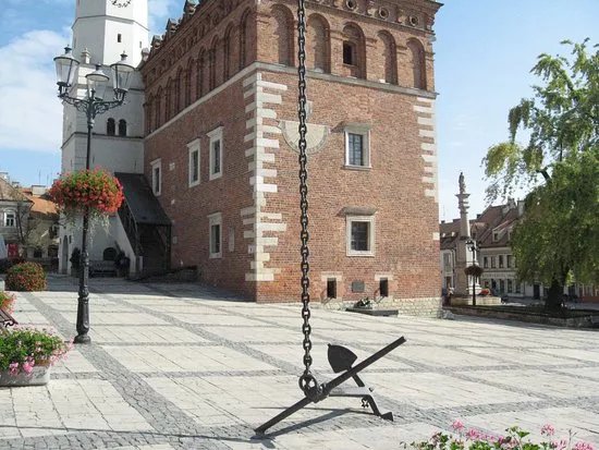 Zakotwiczone Niebo Sculpture
