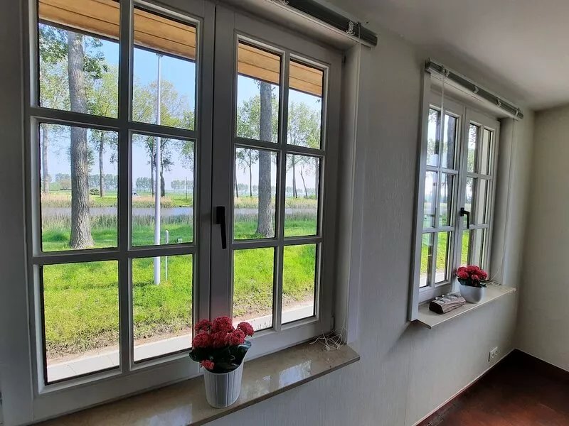 Charming house along Damse Vaart