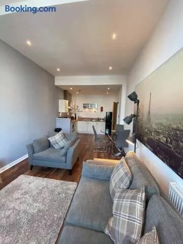 Dreamhouse at Oswald Street City Centre