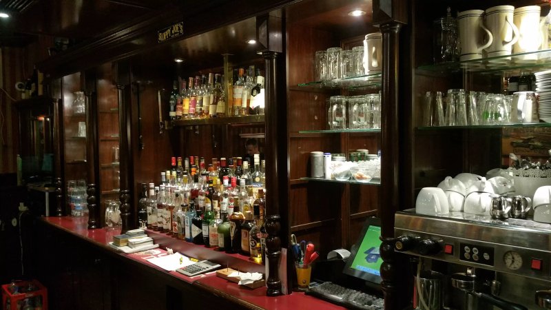 AQUI Pub & Bar