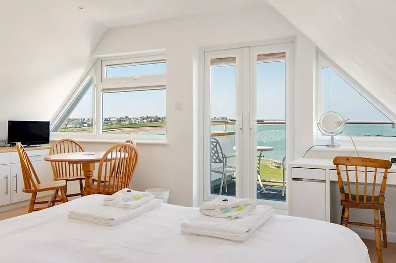 Pass the Keys | A Spacious Seaside house in Hampton, Herne Bay