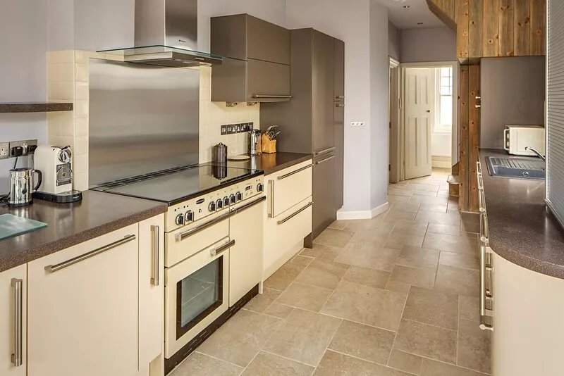 Self contained luxury 2-bedroom self-catering holiday let with private garden