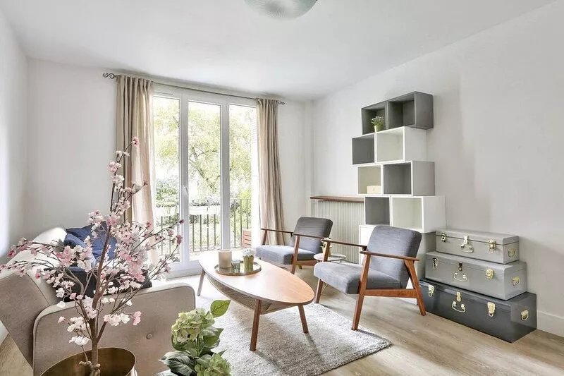 Beautiful apartment with balcony in the 12th