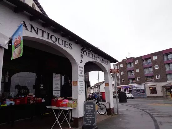 Rhos Point Antiques & Collectables