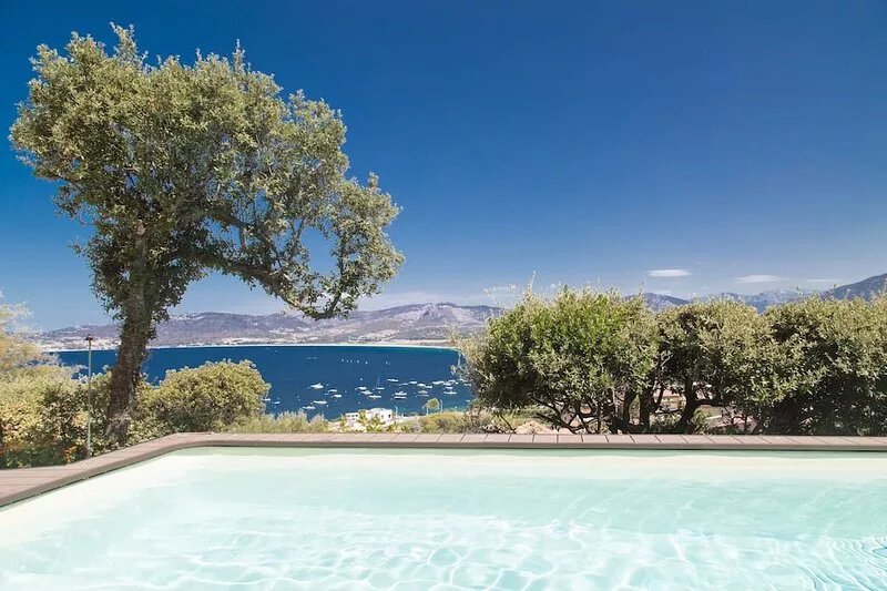 Porticcio villa with pool and exceptional views of the Gulf