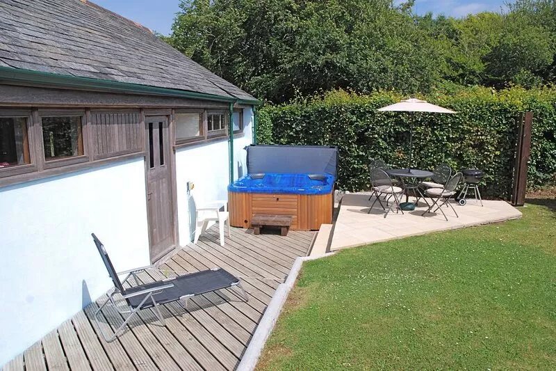 Kerriers Studio, Private Hot Tub, Natural, Peaceful, Mid Cornwall