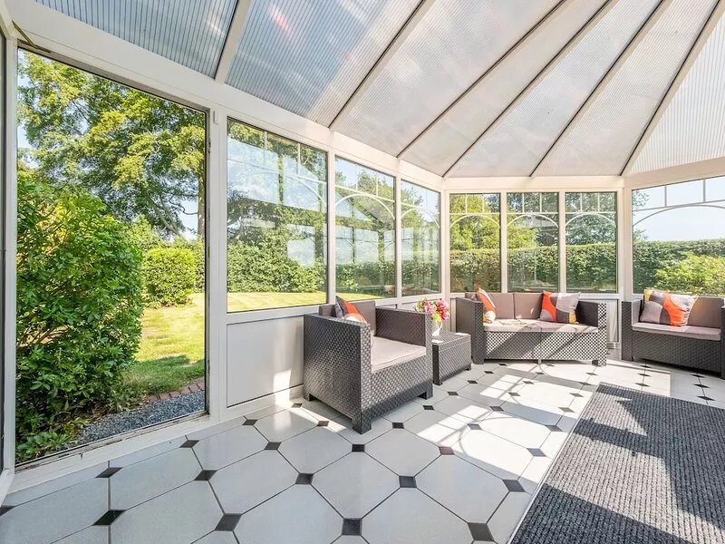 ROUTHORPE HOUSE, family friendly, with hot tub in Great Driffield