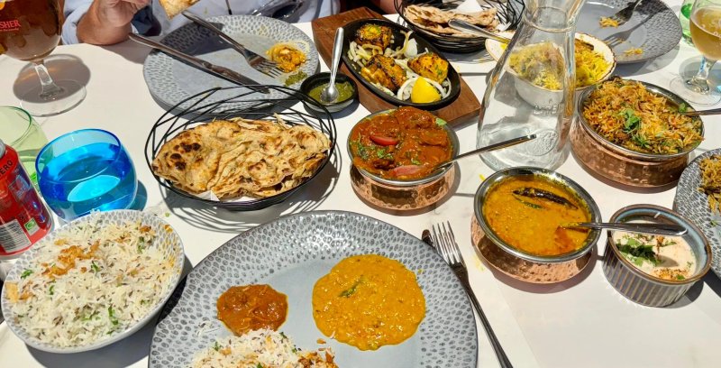 Takaa Tak Teddington