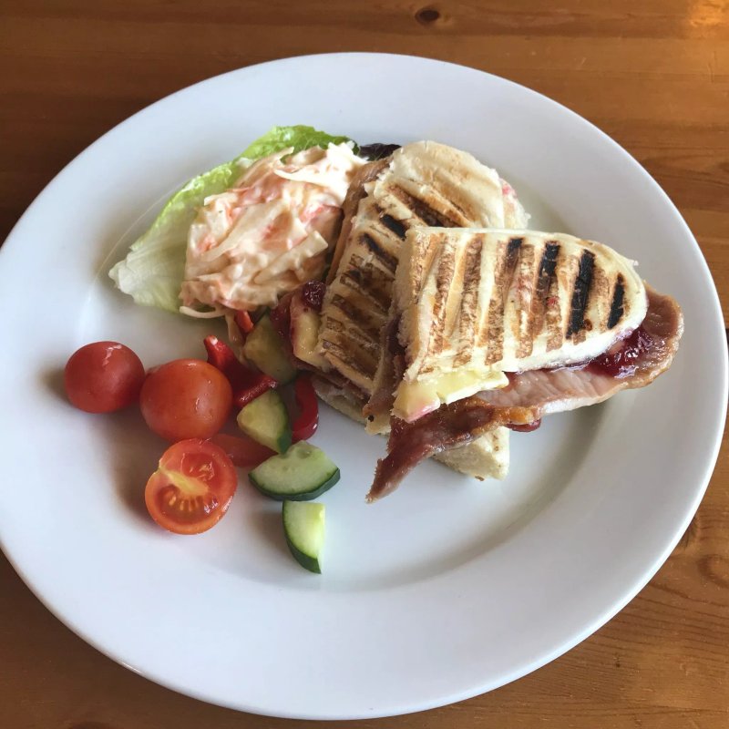 Byron's Cafe