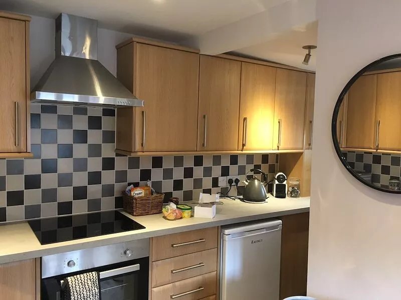 Cosy Lincs Wolds cottage in picturesque Tealby