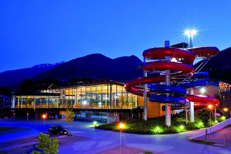 COMFORTABLE-TOP equipped apartment/5 min. to the ski area, free WLAN