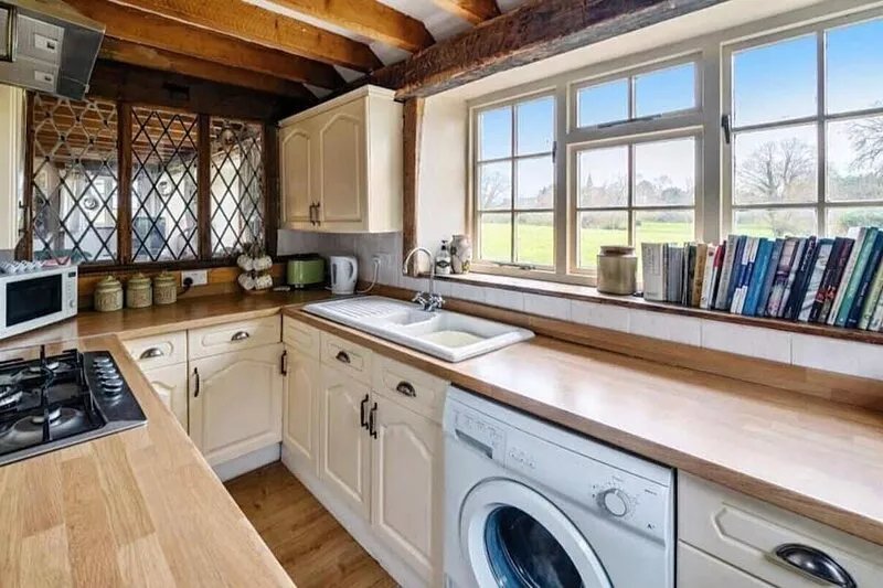 Tranquil Cottage Retreat in Bath