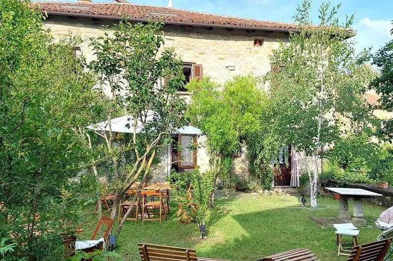Care Pere: A Beauty Upon a Joyful Hill