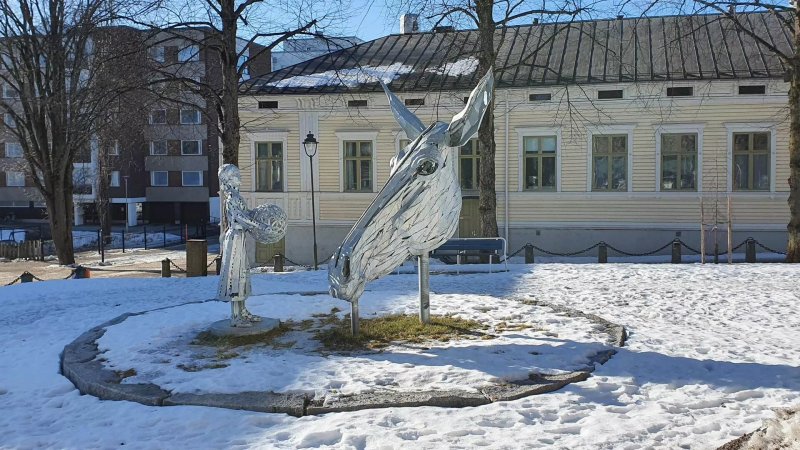 Lotta Statue
