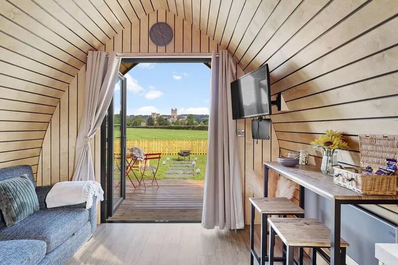 The West Front, Cathedral View -  a chalet that sleeps 2 guests  in 1 bedroom