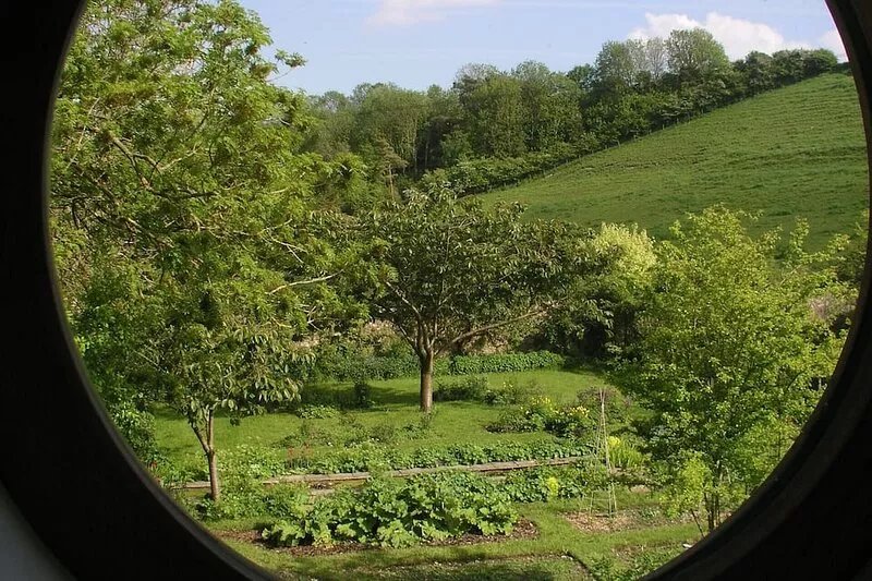 Barn conversion, quiet location and  heated swimming  pool ( from mid May)