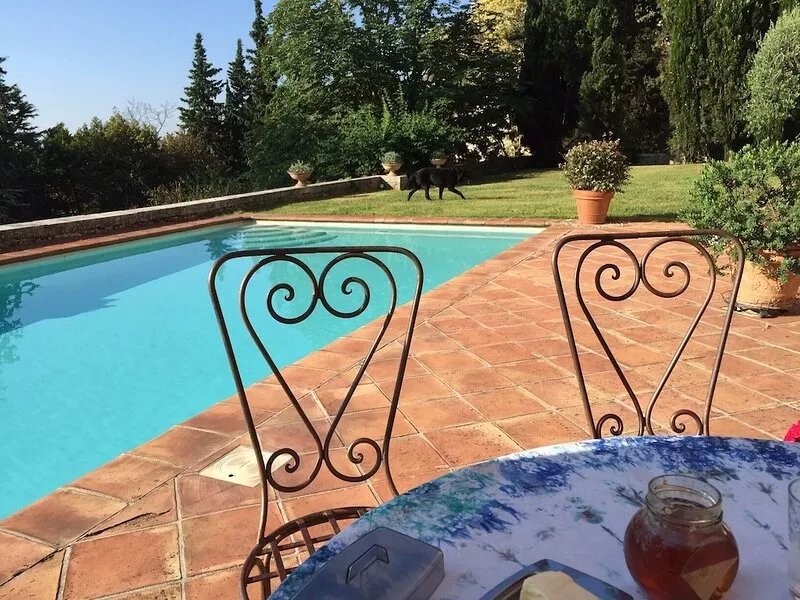Beautiful historic house in Grasse, Côte d'Azur, between sea and mountains.
