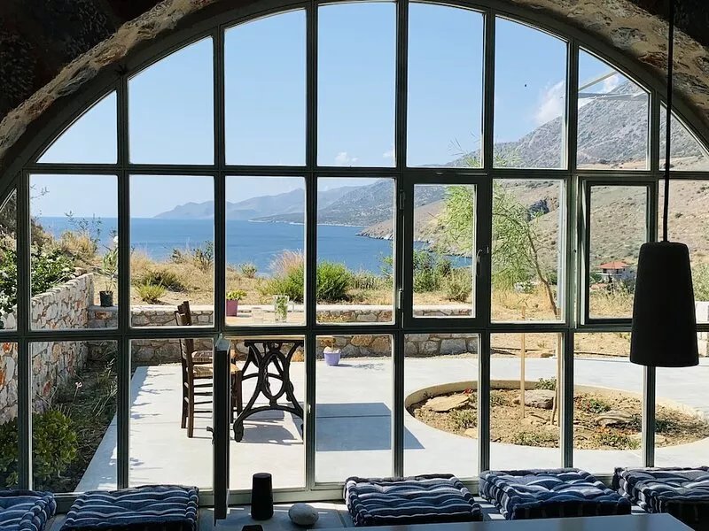 Großzügige Ferienwohnung mit Terrasse. 5 Minuten zu Fuss bis zum Strand