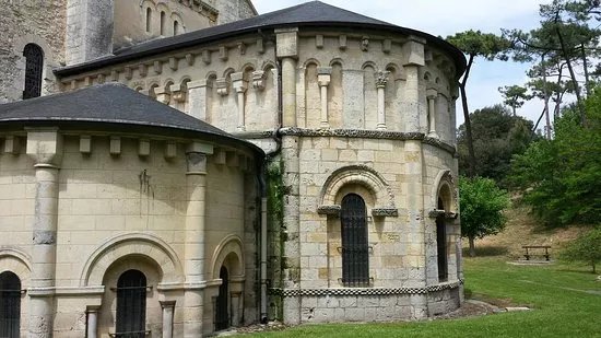 Basilique Notre-Dame-de-la-fin-des-Terres
