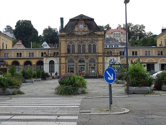 Neustadt Hauptbahnhof